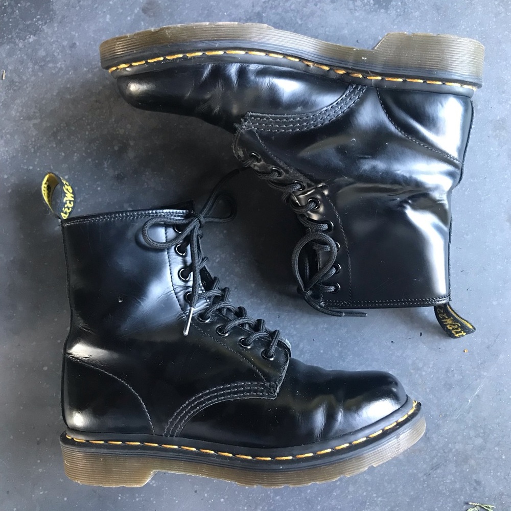 Dr. Marten’s: 1460 LEATHER LACE UP BOOTS, UK 4